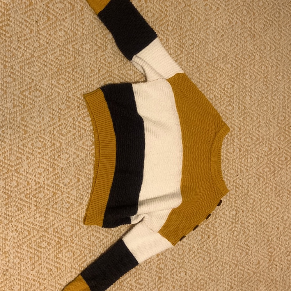 Size Small Brand is polly&esther